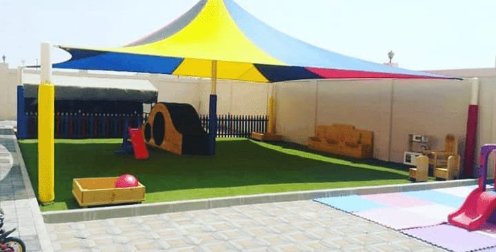 مظله حدائق منزلية بشكل هرمي بعدة الوان مميزه